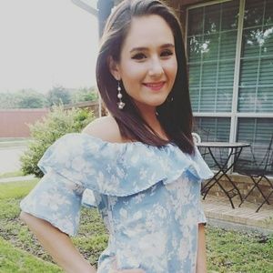 Meet your Posher, Elizabeth